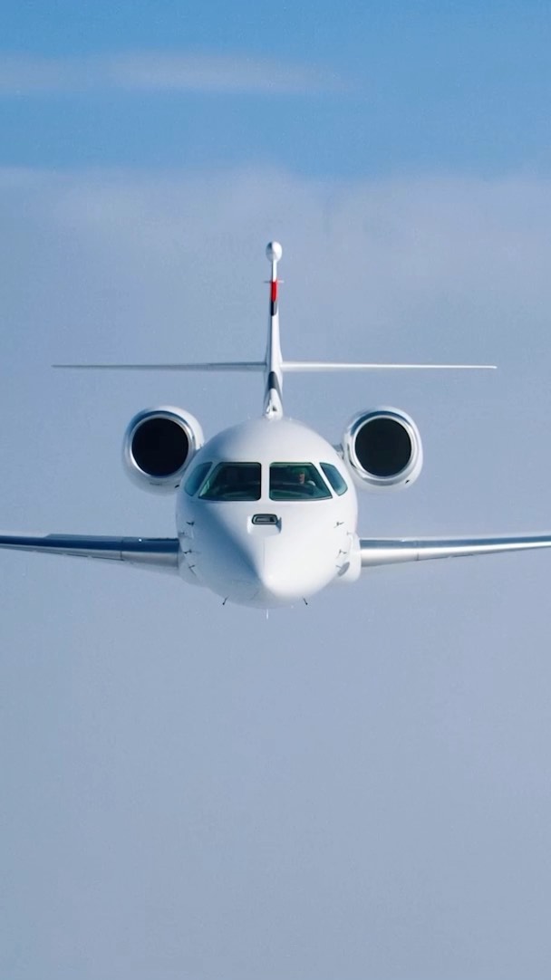 Introducing the epitome of luxury and performance in business aviation ā the Dassault Falcon 6X.
Ā
Fly anywhere in the world with a staggering range of 5,500 nautical miles in the height of comfort and style.
Get in touch with our Charter team to learn more.
Ā
Video footage courtesy of Dassault Falcon š©
Ā
#365Aviation #DassaultFalcon6X #LuxuryTravel #BusinessAviation #privatejet