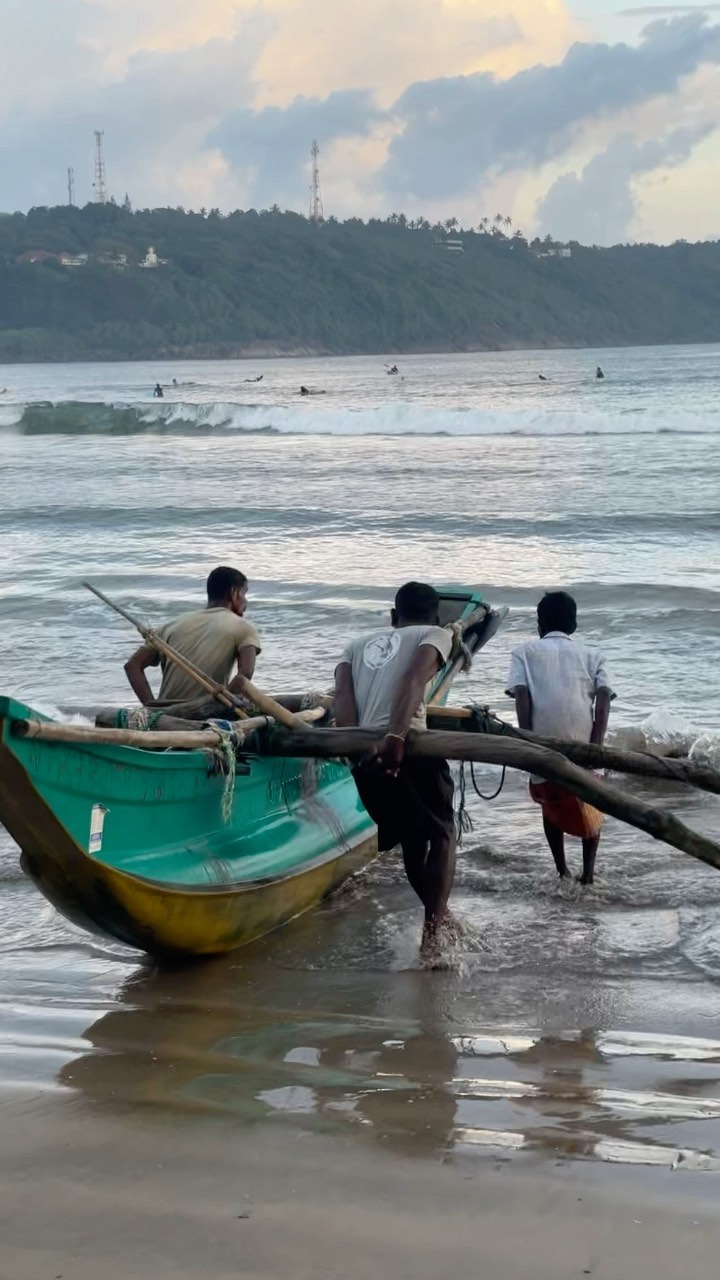 #travelphoto #picoftheday #travelblogger #yoga #beachlife #srilanka #hotel #galle #unawatuna #nature #discover #travel #island #surf #tuktuk #postcard #holiday #wanderlust #travelcouple #instagood #goodvibes