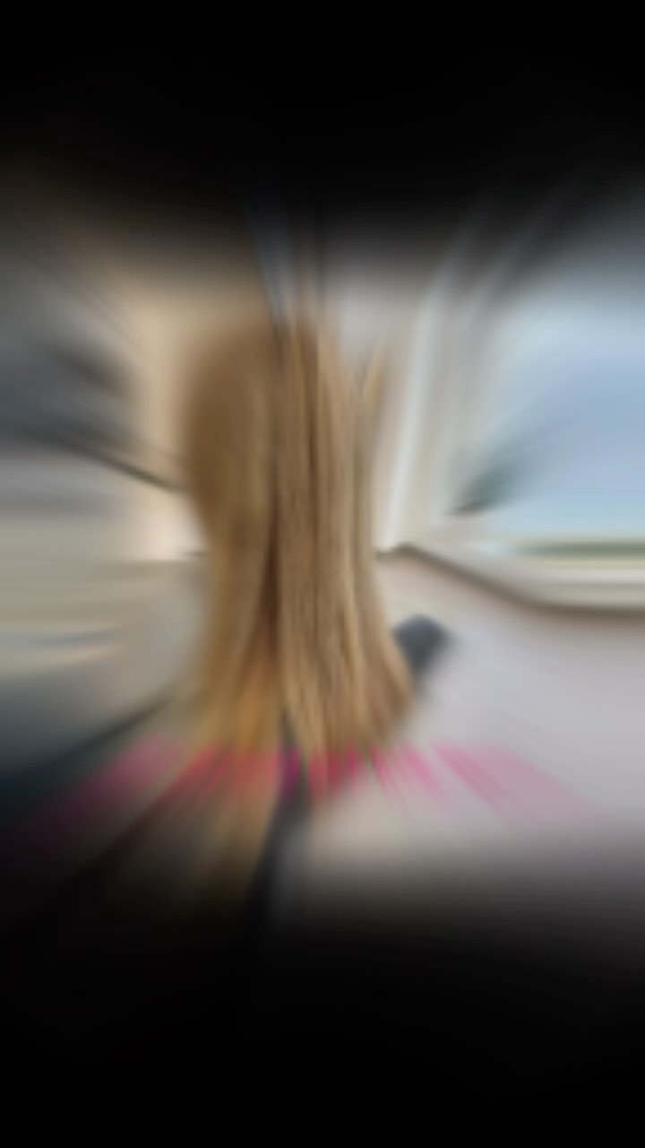 Lange, gepflegte Haare sind der ultimative Style-Booster! CL -FRISEUR zaubert nicht nur Schnitte, sondern verleiht einer wilden Mähne den perfekten Kick – sexy und unwiderstehlich.#cl_friseur #friseurzwickau
