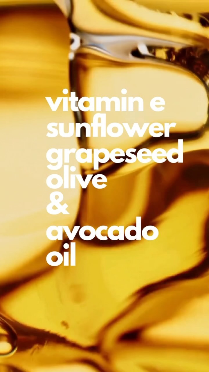 🌿 Discover the magic of Bohiti Botánica’s Aceite de Masaje! Not just for massages…✨
Did you know it’s also perfect for giving your legs that irresistible shine and nourishing your cuticles?
Infused with Vitamin E, Sunflower, Grapeseed, Olive, and Avocado oils, plus our exquisite blend of Palo Santo, Coconut, Vanilla, and Lavender essential oils.
Time for some well-deserved rest and relaxation!
Bohiti Botánica - All-natural products for body and spirit 💚
#BohitiBotanica #MassageOil #NaturalBeauty #SelfCare #RnR #EssentialOils #naturalskincareproducts #naturalskincare