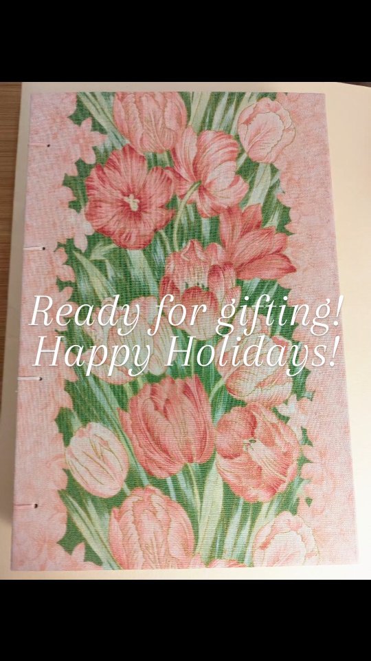 Custom order for the holidays!
#bookbinding #giftideas