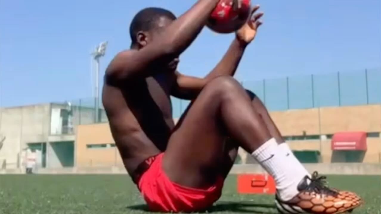 Edmar Santana, Inter clube de Luanda, junta-se ao Wolves United! Força e vontade! @associacaofutebollisboa #futebol