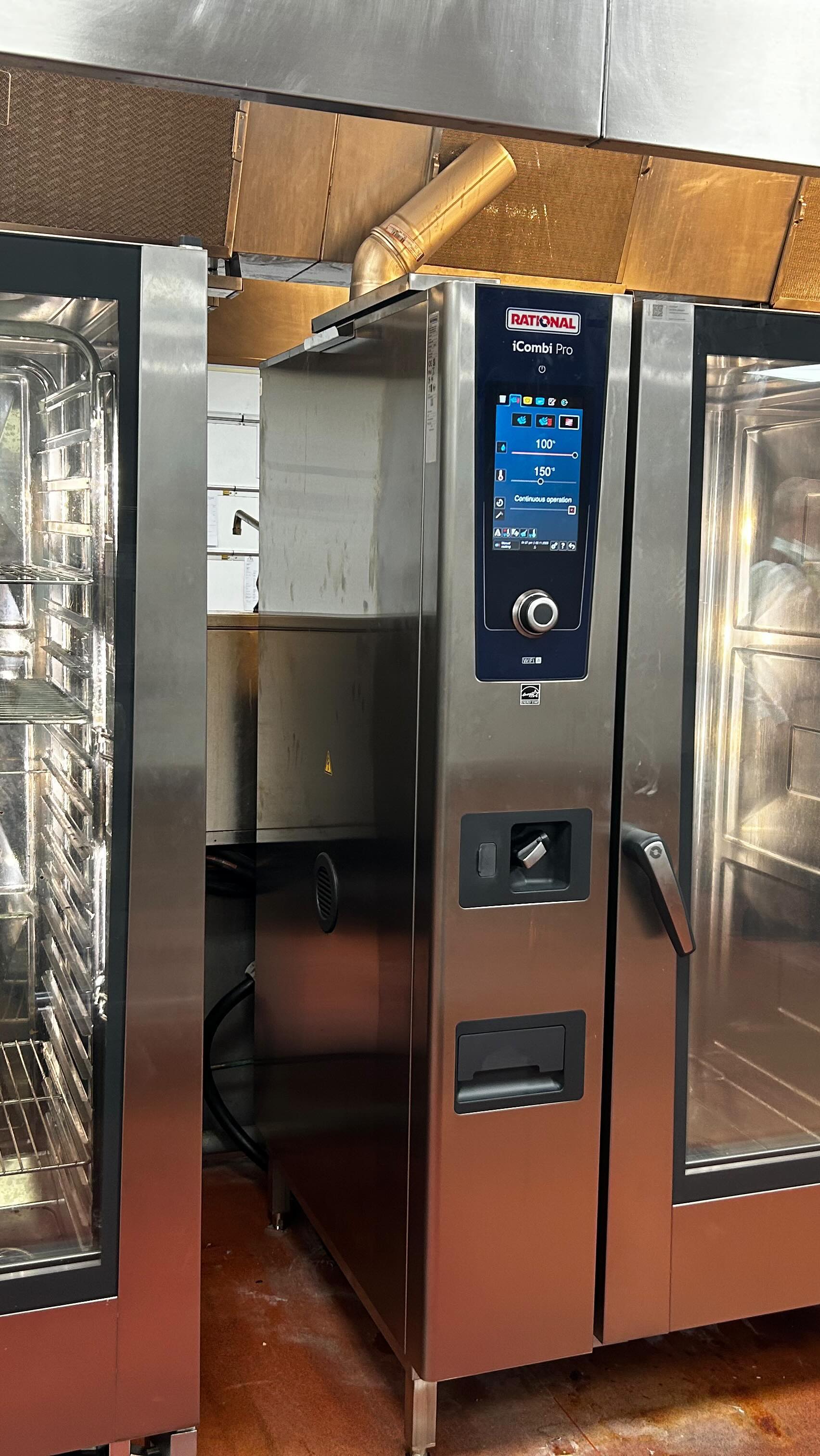 Recent upgrade of the banquet facilities at the Europa Hotel in Belfast from Rational SCC to the new iCombi Pro.