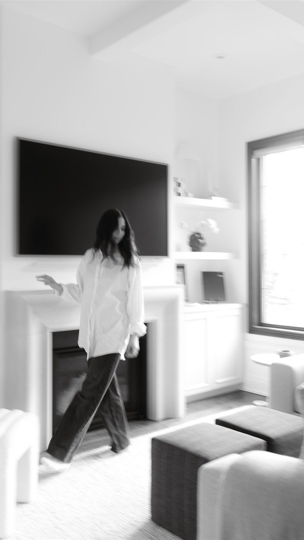 Finished space 🤍 #projectdesavery
#fireplace #familyroom #interiordecor #interiordesign #homedecor #houseandhome #decor #toronto