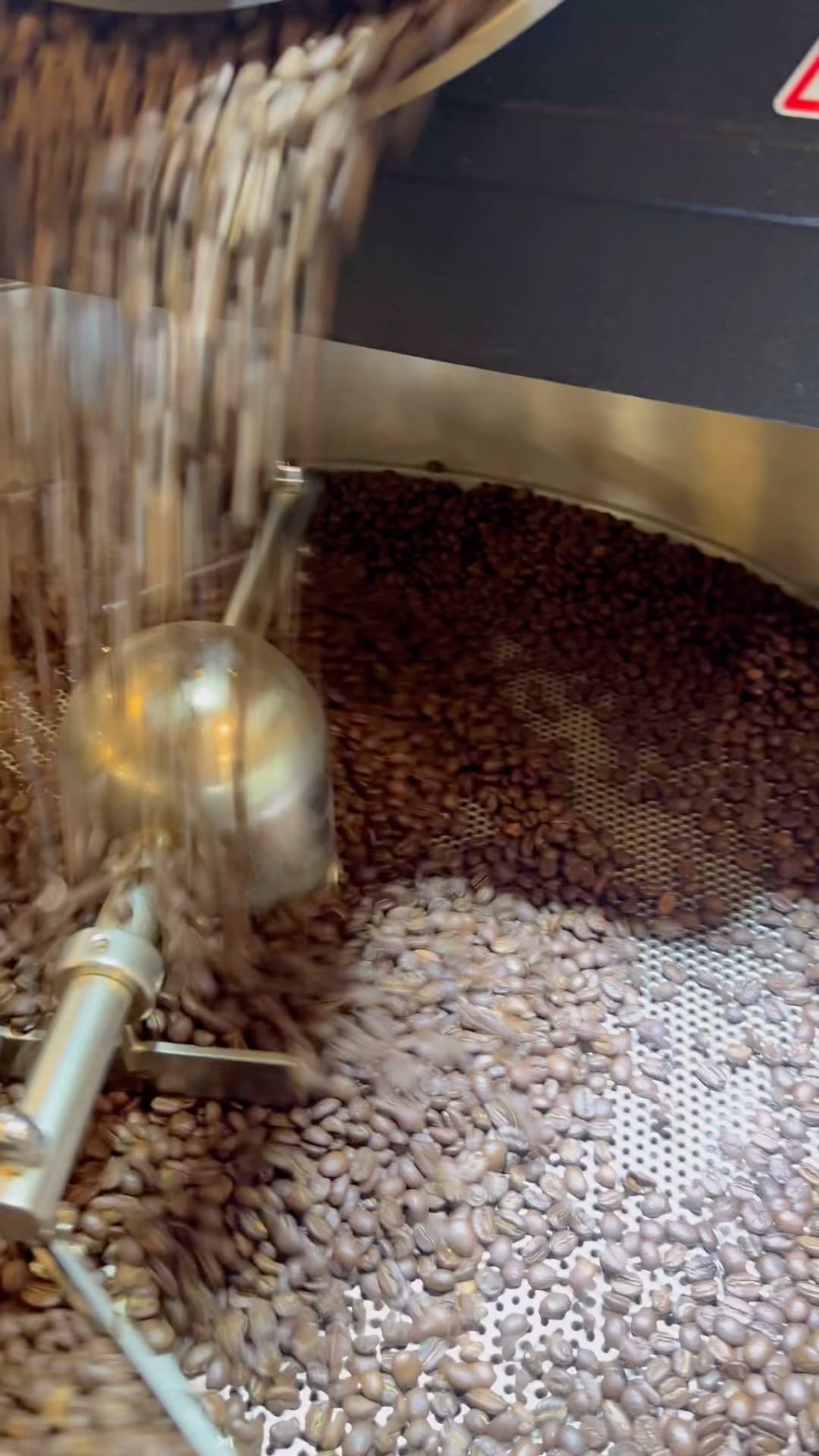 #kafferisteri #løkkenkafferisteri #løkken #friskpresset #gelato #hjemmelavetis #hjemmelavetflødeboller #hjemmelavetvafler #hjemmelavetguf #hjemmelavetbelgiskvaffel #iskompagniet #løkkenkafferisteri