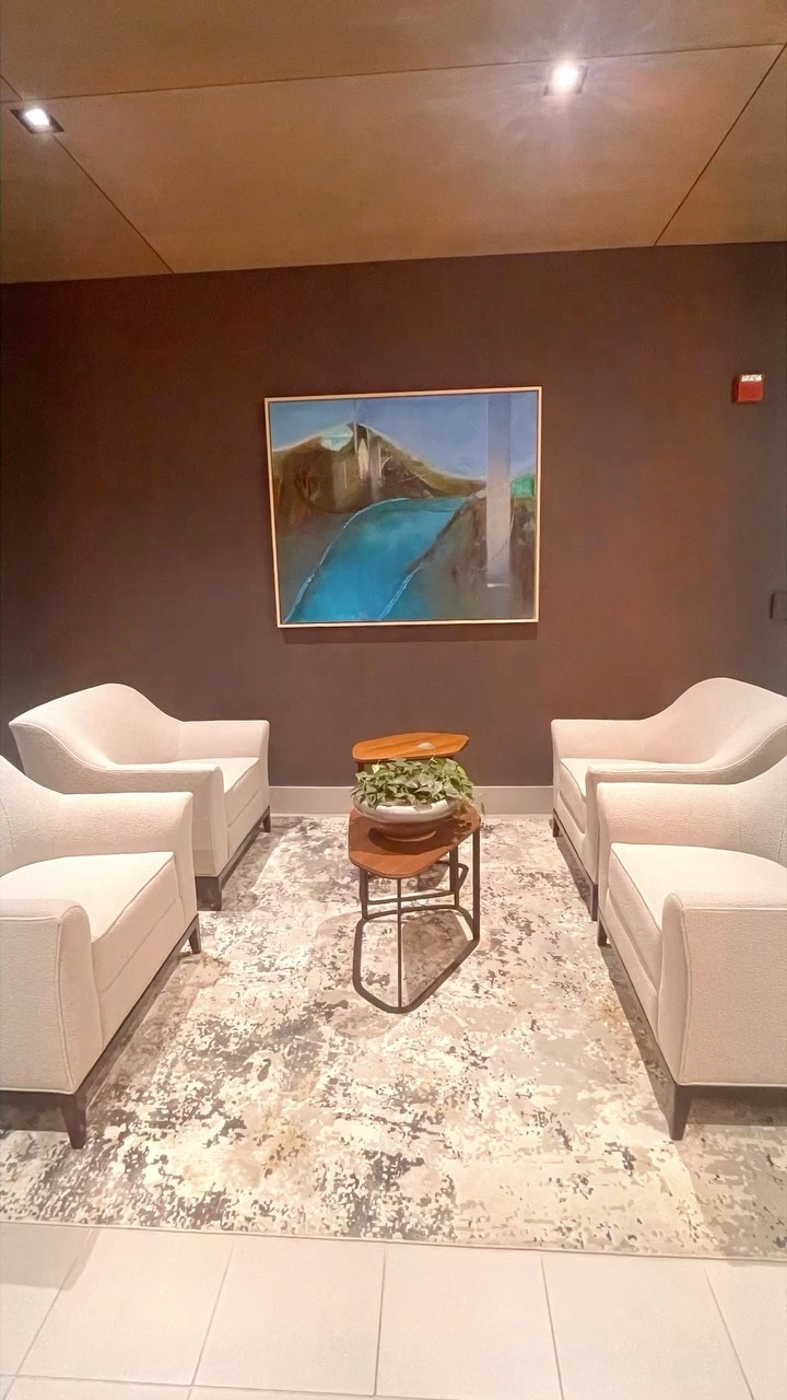 It was a pleasure to work in this office this week and even more of a pleasure install another @sarahwinklerart piece. She’s one of our favorite artists!
Click the link in bio to book your professional art installation
.
.
.
.
.
.
.
.
.
.
#denverart #denverartists #denverartist #denverartscene #denverartdistrict
#denverdesigner #denverdesign #interiordesign #coloradodesign #denverdesign #interiordesigner #art #decor