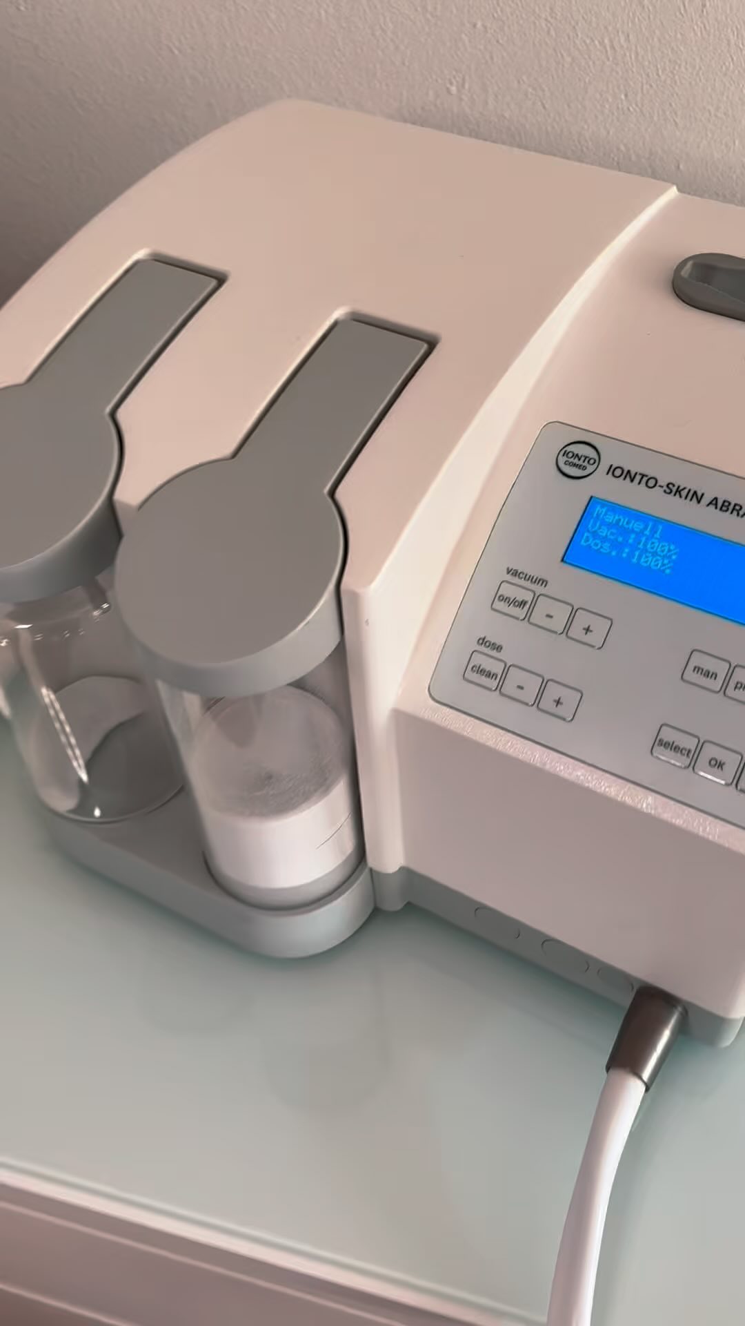 Möchtest Du wieder eine gesunde, frische, vitale, strahlende Haut???
Frage mich, ich weiss wie😀 microdermabrasion#ultraschall#vitalehaut#frischehaut#dermokosmetik#krefeld#kempen#forstwaldkrefeld