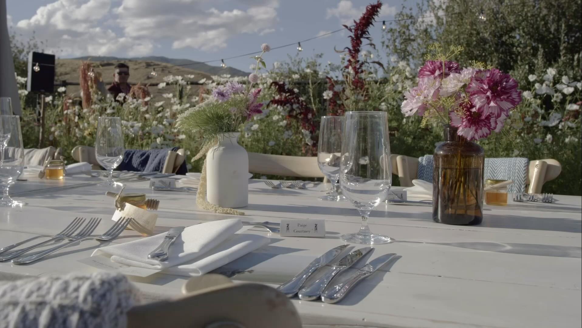 👑🐝 QUEEN BEES FARM DINNER 🍯✨ July 25th, 2024. Join renowned chef Sarah Glover for a multi-course dinner set amidst the lush gardens at the farm. Chef Glover specializes in open-flame cooking, and has published award-winning cookbooks such as Wild, Wild Child, Open Skies and A Wild American Road Trip. As she helms our annual Queen Bee Dinner, each of her courses will feature local Utah honey, our celebrated hero ingredient of the evening. Co-hosting the evening will be Gracie’s Farm Director Lynsey Gammon, mixologist & sommelier Natalie Hamilton, and Britt Templin, co-founder of T.F. Brewing.
Don’t miss our special welcome reception at 6pm for a special cocktail hour that celebrates rescue horses and the hardworking women who have devoted their lives to this tough but enriching pursuit. Co-hosted by Barb Phillips of the Saving Gracie Equine Healing Foundation and Clare Staples of SkyDog Ranch & Sanctuary, we’ll welcome our newly adopted mustangs from SkyDog Ranch, hear a few words from Barb and Clare, and enjoy raffle (tickets are bought at the door) with all proceeds benefiting our animal sanctuaries.
Reserve your spot through the link in our bio!