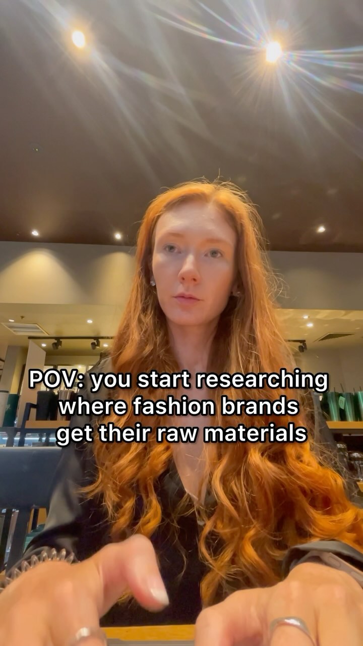 Supply chains 🚫aren’t🚫 built for transparency🔍 This means that only 3%(!?!?) of companies can say for certain where they’re getting their raw fibres (like cotton) to make products. Mind blowing 🤯
source: https://baptistworldaid.org.au/2022/12/13/fashion-brands-child-labour/
The footage of child labour was taken in 2011 by human rights activists in Uzbekistan. You can watch the CNN report on it here: https://youtu.be/2fd_42VKfS8?si=71c5kL3aUg0P77zF
#rawmaterials #cotton #supplychain #sustainability #humanrights #fashion #fashiongram