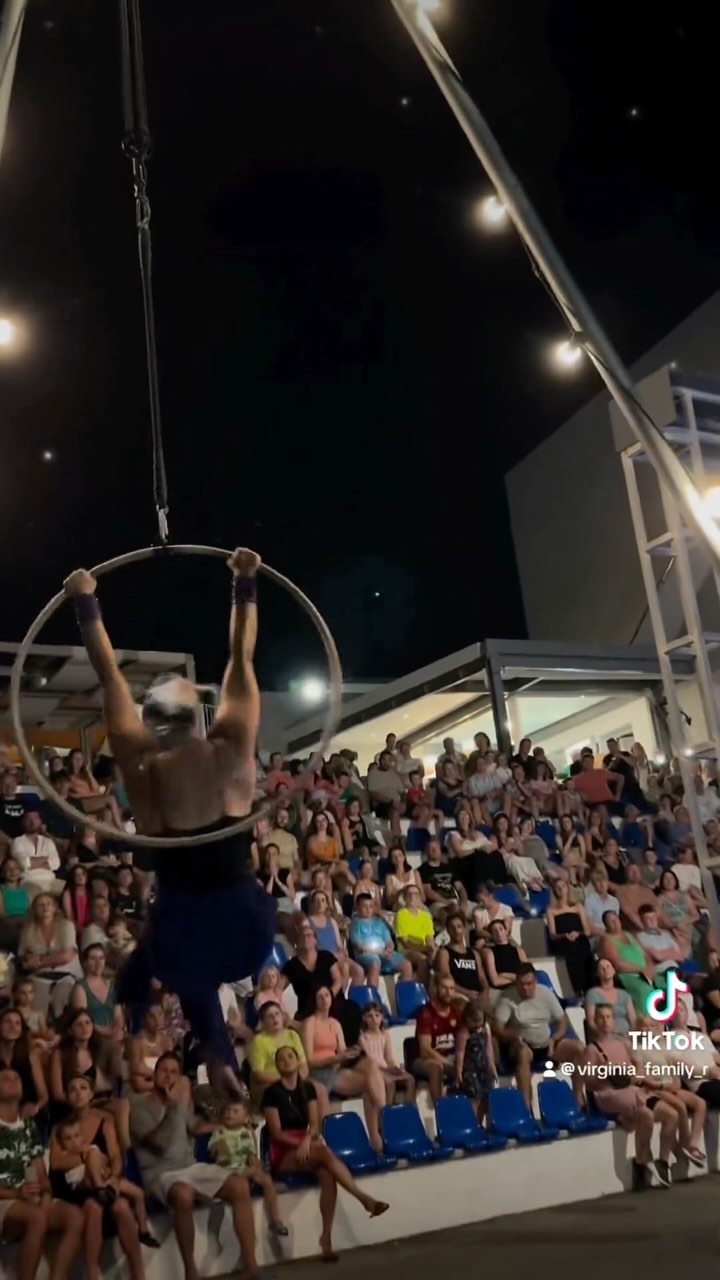 Where gravity ends and dreams take flight.✨🎪
#VirginiaFamilyResort #rhodes #familyvacation #paradisefound #paradisefound #greece #summervibes #fyp #travel #beachresort #foryoupage #travelgoals #holidayvibes #summerescape #amaizingnight#acrobatics #animation #allinclusiveresort #hotelentertainment