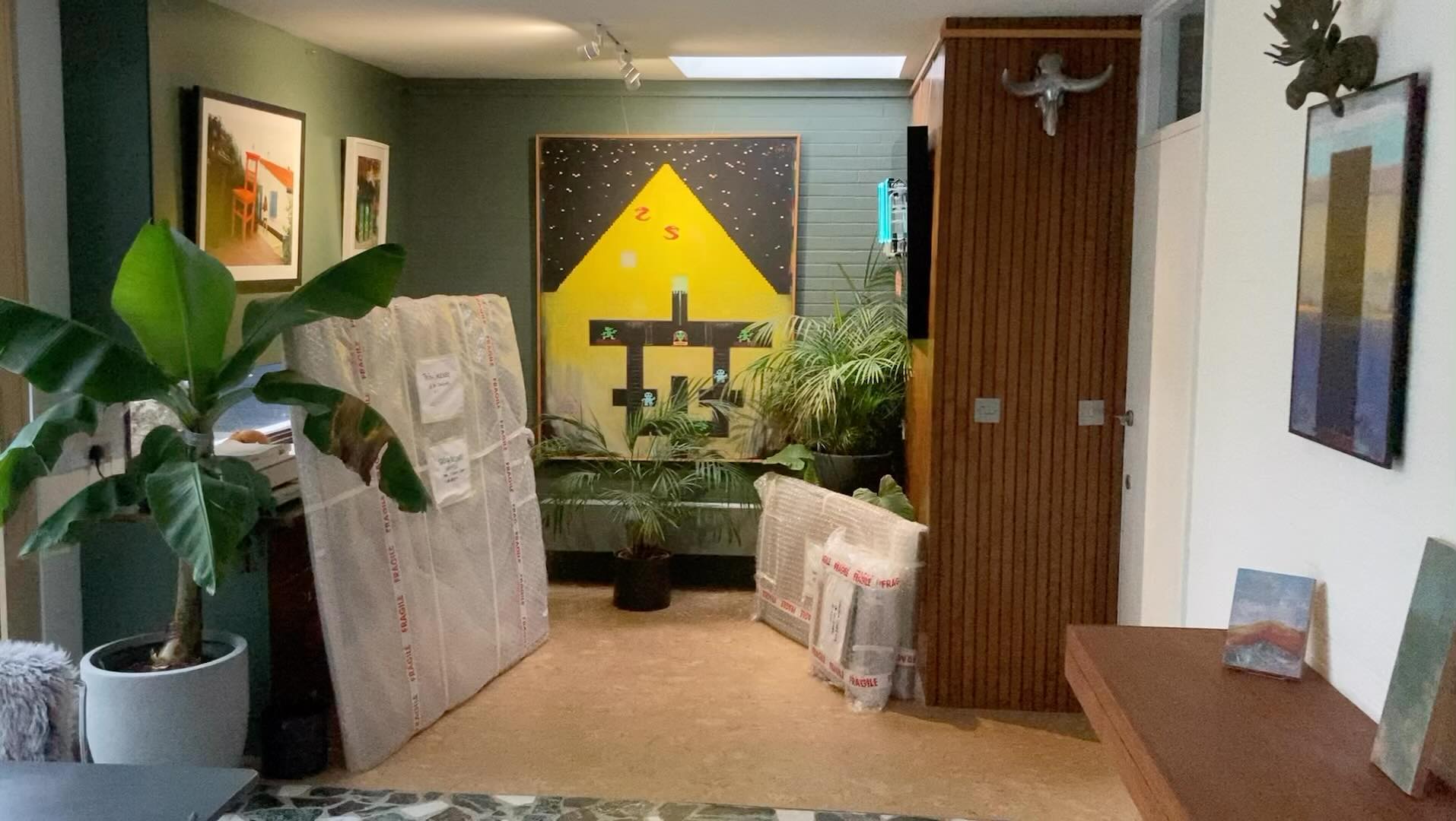 Exciting - first arrival of new artist’s work ahead of next week’s show! @triona.sweeney.art #contemporaryart #gallery #artgallery #artcollector