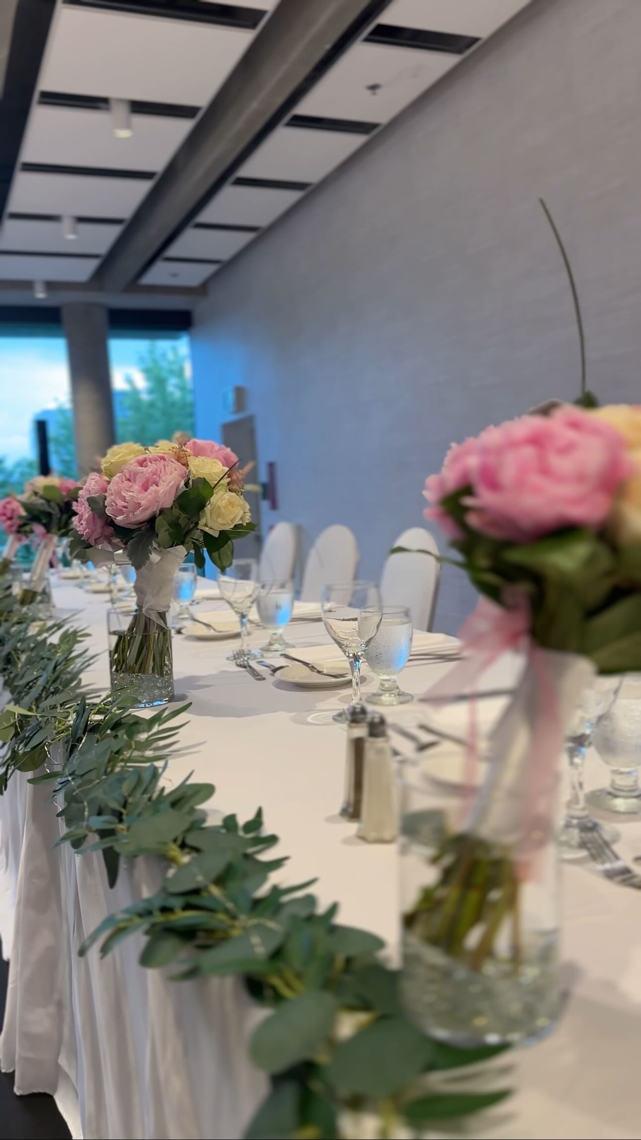 Love meter is about to burst 🌡️🤍
A&M’s wedding was so sweet. This couple have been together for over fifteen years and finally tied the knot. Their wedding day had so many unforgettable moments. One I must mention being my new favourite wedding game. If you clinked your glass during the reception, you must show the couple how they should kiss… but perform it with your partner first! Made for so many candid moments.
Congratulations to the warmest couple, Amanda & Matt - June 10, 2023 💍
Venue - @arras.vancouver
Photography - @coconutcreativeco
DJ - @requestdjservices
#vanwedding #vancouverweddings #djservices #yvrweddings #yvrwedding #bcweddings #vancouverdj #weddingreceptions #luxuryweddingdj #weddingkisses