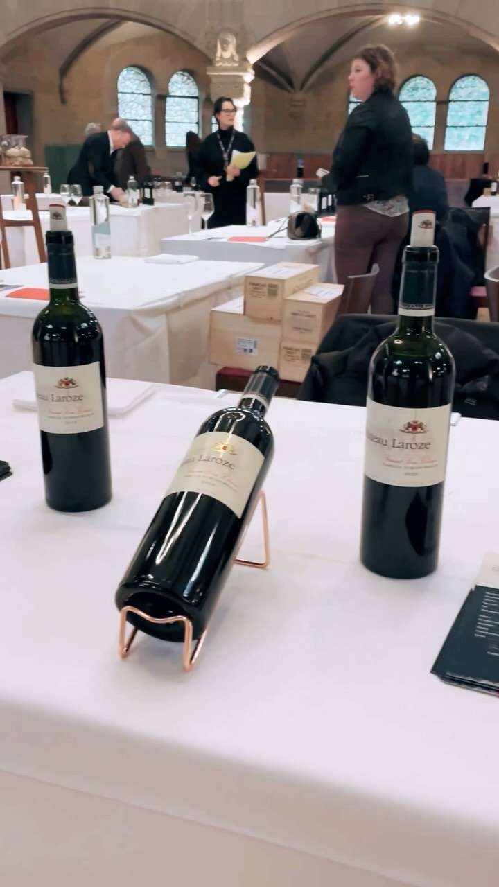 Merci @agccse und @falstaff.magazin für die vorzügliche Weinverkostung! 🍷👃👌
.
.
.
#falstaff #saintemilion #stemilion #france #frenchwine #vinfrançais #vin #vino #wein #wine #tasting #grandcru #bordeaux #château #église #culturelle #kulturkirche #pauluskirche #basel #bale #suisse #schweiz