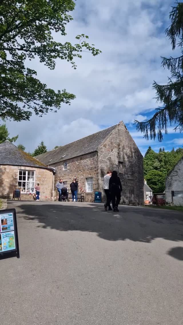 Join me today (1st June) at Crathes Castle in Aberdeenshire from 10am - 4pm. This is such a beautiful venue with so much to discover, and the sun is shining! ☀️
@exclusivelyhighlands @visitabdn @visitscotland
#crathescastle #visitaberdeenshire #explore #madeinscotland #aberdeenshire #exclusivelyhighlands #summermarket #makersmarket #scottishcastle #creativereels #reeloftheday #reelcastle #reeloftheday #reelvibes #reelitfeelit