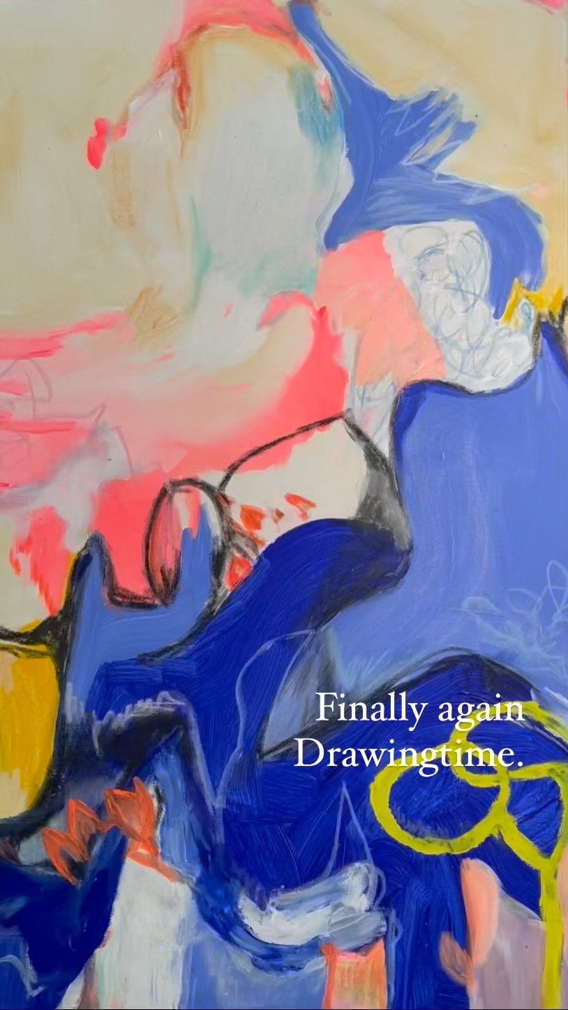 Finally again- Drawingtime
Just like you. all prints are unique.✨
……………………..
#artist #contemporaryart #abstractart #prints #printsforsale #pattern #studiomarimari #interior
#fashion #printdesign #patterndesin #painting #art #surfacepatterndesigner #design