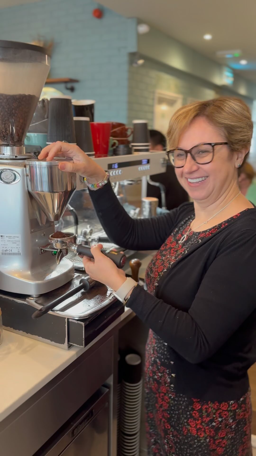 Autumn has officially hit…and what better way to celebrate than by inventing a brand new coffee 👀?
We’re introducing our new Pumpkin Spiced Dark Chocha Mocha (it’s a mouthful to ask for at the till) to the Aromas coffee menu.
LIMITED TIME ONLY 🕰️
Available OCTOBER ONLY 🍂
Sorry to break it to you…but you’ll have to get your hands warmed up on this pretty soon 🙃
Who’s going to give it a try 🙌🏻?
Love from your neighbourhood coffee shop,
Aromas 💙☕️
#BrandNewCoffee #CommunityCoffee #PumpkinMocha #MochaCoffee #SurreyCoffeeShop #WeybridgeCoffee #ArtisanCafe #NeighbourhoodCoffeeShop #Autumn #AutumnCoffee