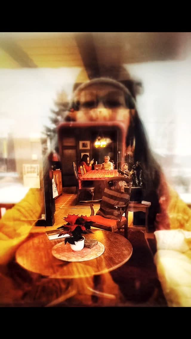 A few glimpses of Norway 🇳🇴 #christmaslights #foggy