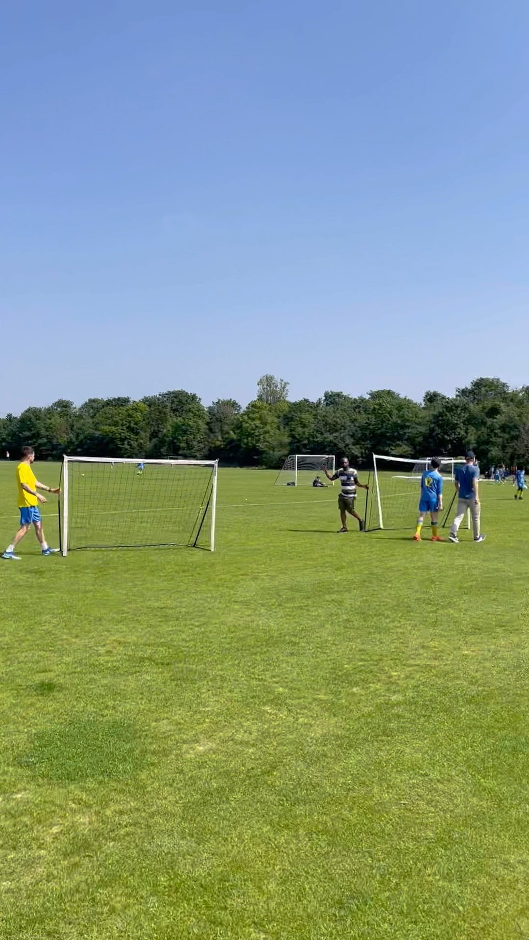 A SPECIAL SPECIAL DAY 💙💛
We welcomed our members to our end of season awards day in the glorious sunshine 🤩
180 players + almost 200 parents 🤯
Special thank you to our home ground @beddington_cc , and our sponsor @finetoad1 for this season ⚽️💛💙
And thank you to all of our parents for their ongoing, tremendous support ⚽️