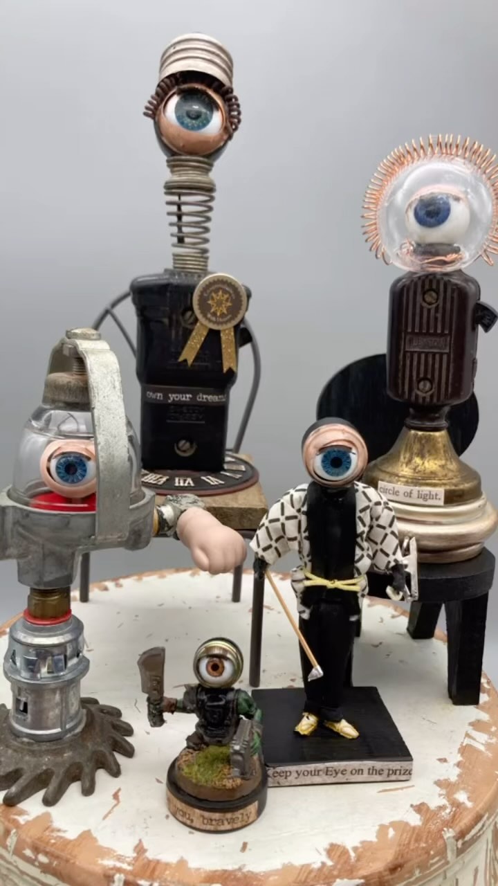 I’m ready for Oddmall this weekend. Nov 11/12. Sat 10-6, Sun 11-5. Evergreen State Fairgrounds in Monroe. I’ve never made this many pieces for one show before! I’ve covered everything from cute to creepy and everything in between! We are in the big building Free admission Free parking. What more could you want!? Hope to see you there!!