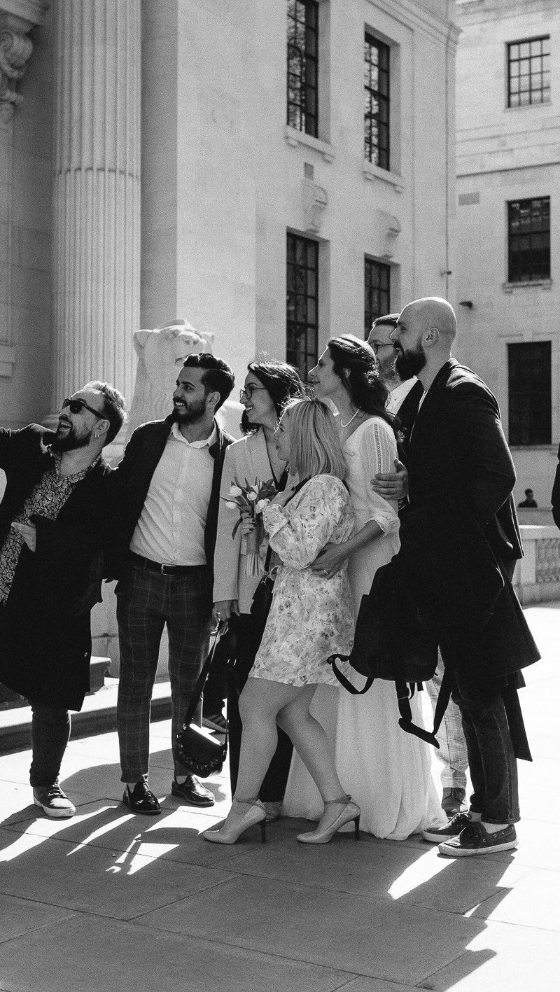 Micro Wedding in Central London… A combination of street style and fine art documentary! I love doing this ☺️
…
#londonweddingphotographer #oldmerylebonetownhallwedding #microweddingvenue #surreyweddingphotographer