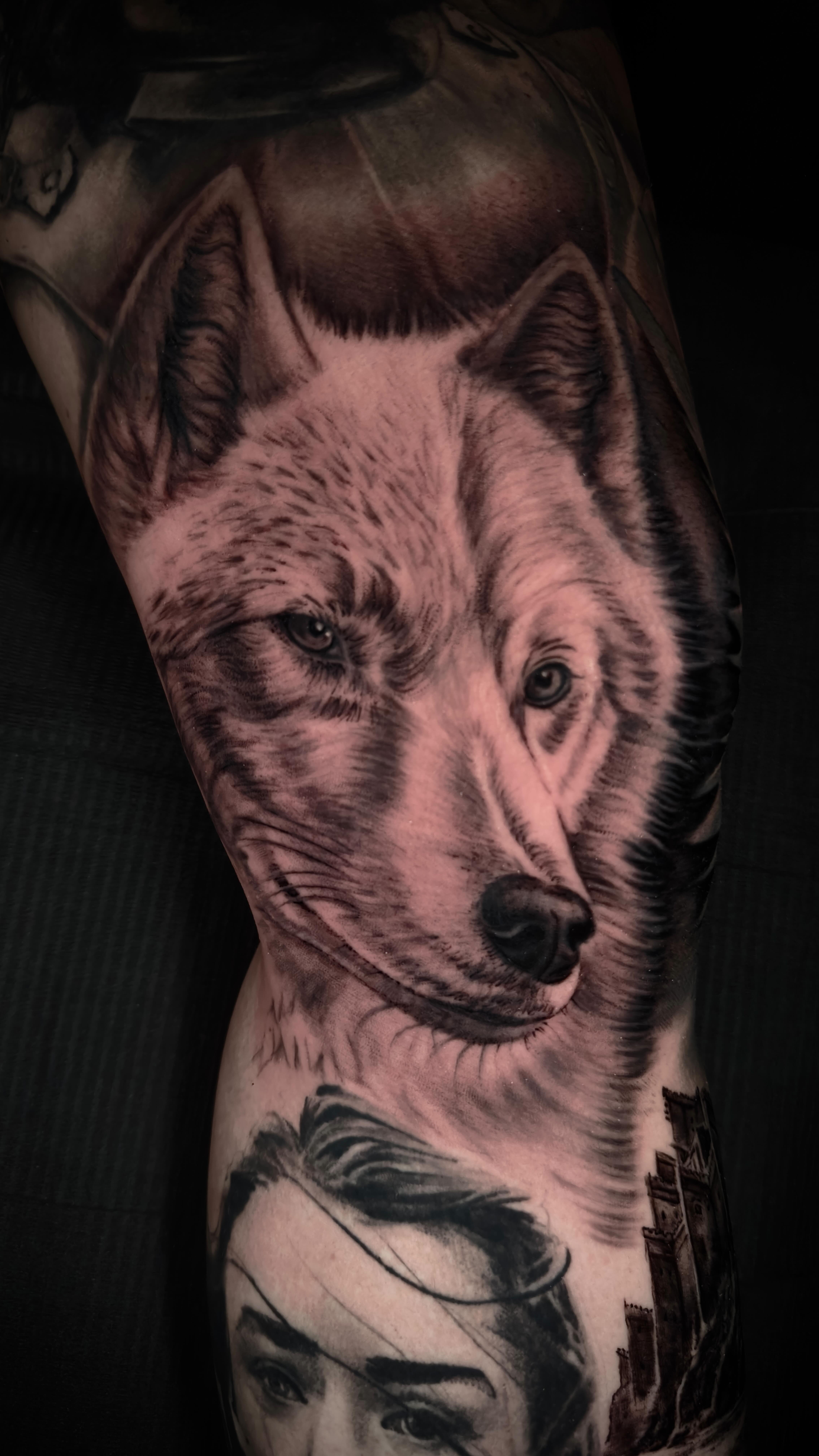 Can’t wait to continue this Game of thrones leg sleeve !! Hope you all enjoy it !!! 🏰🐉⚔️
.
.
.
.
.
.
⠀
#montrealtattooartist #mtltattoo #tattoomontreal #artoftattoos #theartoftattoos #montrealtattoo #surrealismtattoo #tattoorealistic #blackandgreytattoo #realismtattoo #portraittattoo #portraitwork #frenchtattooartist #canadiantattooartist #besttattooartists #supportyourlocaltattooartist #localtattooartist #tattooartistsmagazine #thebestattooartist #thebesttattooartist #besttattooartist #toptattooartist #tattooartists #thebesttattooartists #tattooartistmagazine #tattoomachine #legsleeve #fantasy #gameofthrones
@sullencanada @best_tattoos_ig__ @eternalink @gameofthrones