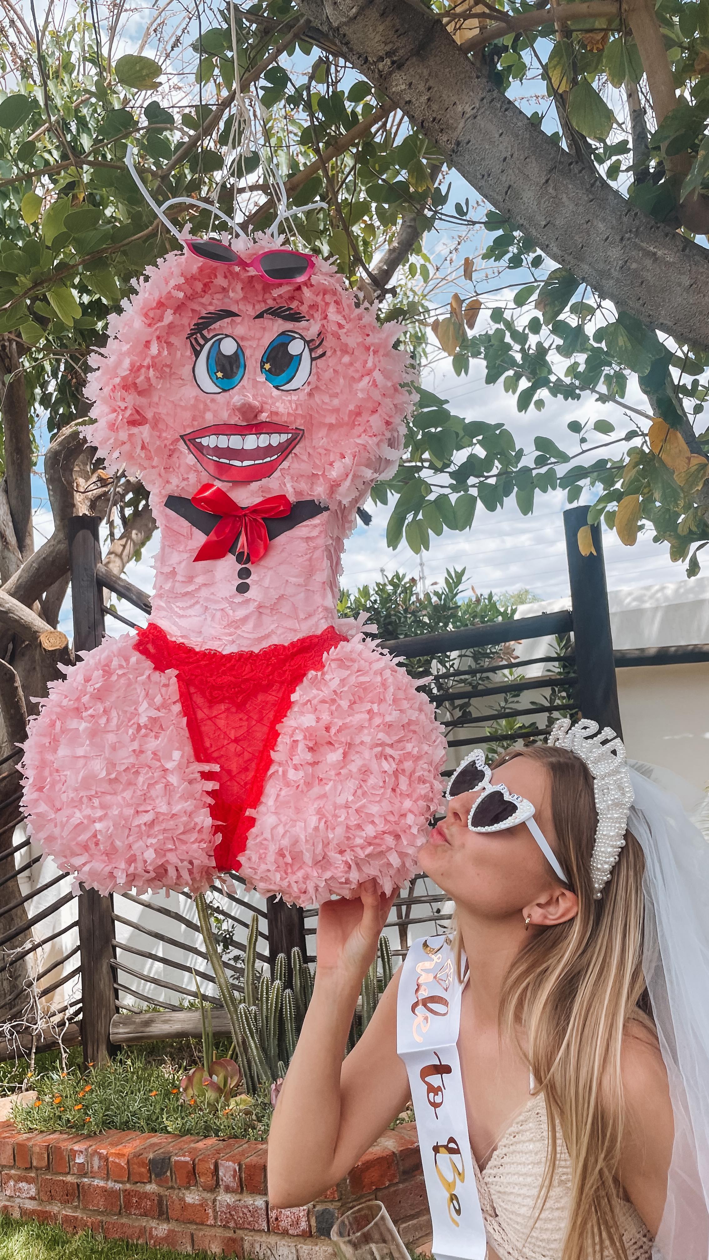 Der Tag war so schön, den muss ich noch einmal als Reel festhalten 🥰
Ich kann euch in meiner Story gleich noch eine lustige Geschichte zu dem Tag erzählen 😂🤍
The day was so special, I had to save it as a reel 🥰
I can tell you a funny story about the day in the story 😂🤍
#bridetobe #bachelorette #wedding2024 #friends