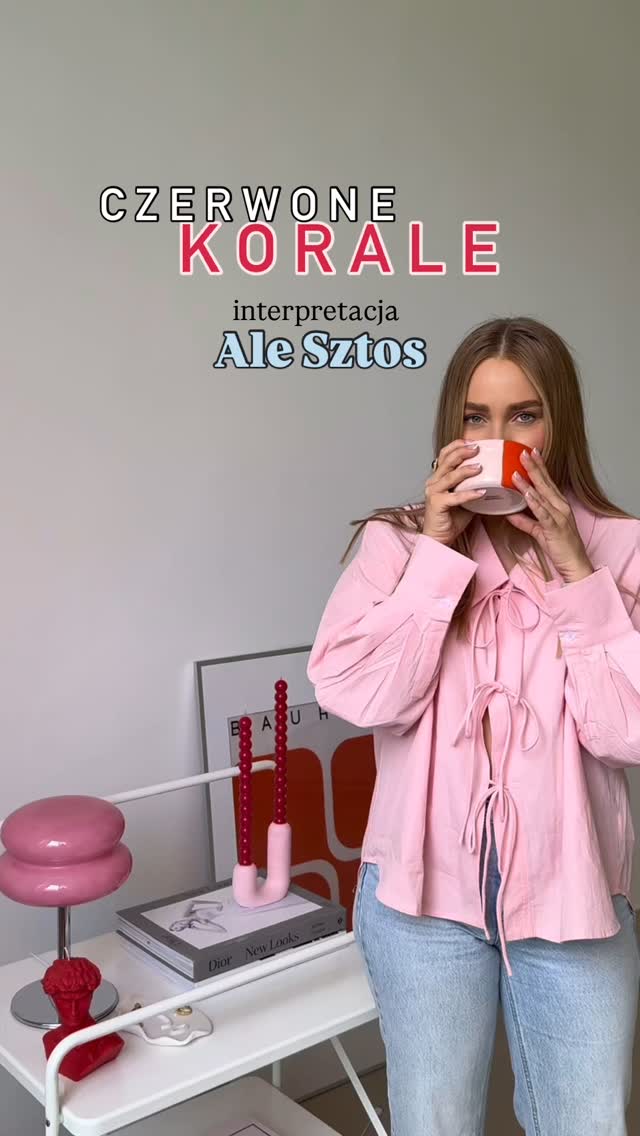 Czerwone koraaale, czerwone niczym wino 🍷📿
Kto chciałby mieć pamiątkę z wyborów prezydenckich?
I to tak designerską? 🛋️
Zapraszamy na naszą stronę www.alesztos.com ♥️
Pani @senyszynjoanna ikona! 🤍❤️
#wybory #senyszyn #gosiatrzaskowska #trzaskowski #rafałtrzaskowski #joannasenyszyn #czerwonekorale