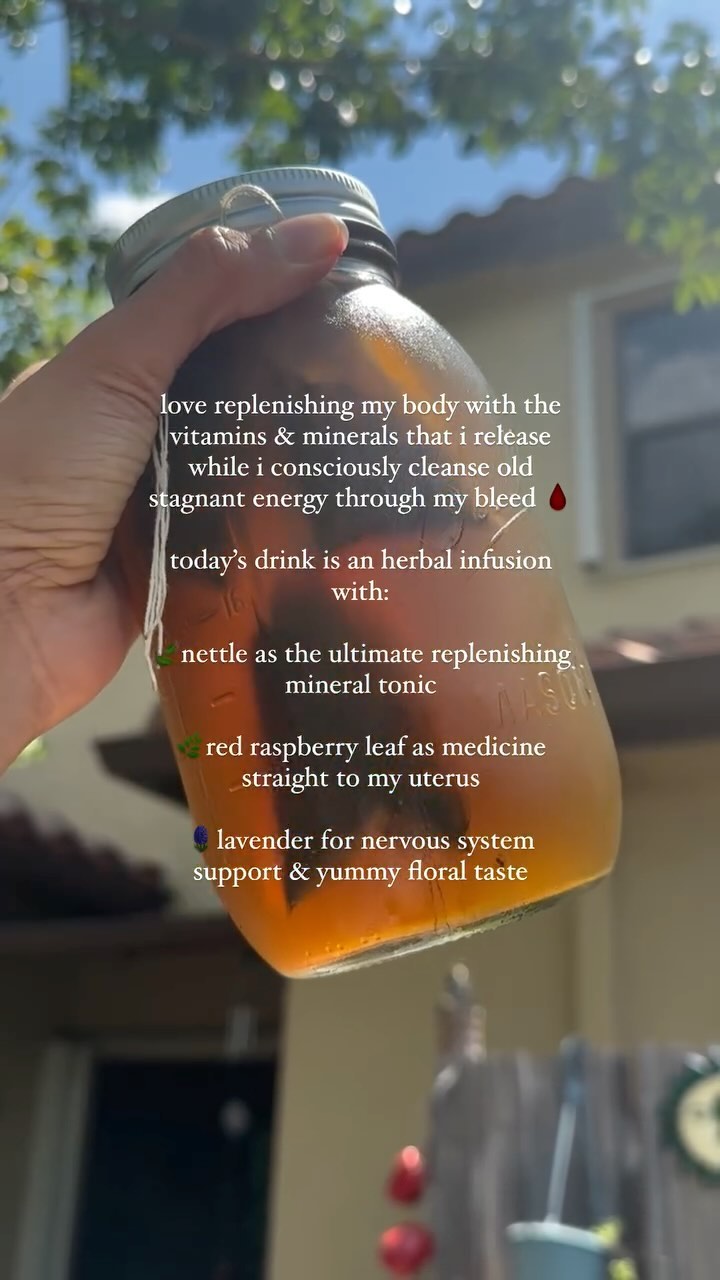 purging, releasing, & feeling an insane amount of global grief 🇵🇸 takes up so much of our body’s energy & essential vital nutrients
so here’s a gentle reminder to all the girlies who are keeping up with the world news, feeling it all, sharing, & using their voices to speak up against this global sickness we are all witnessing even when it feels too heavy, too exhausting, and too hopeless to even try..
don’t forget to take care of your vessel & replenish all the juicy vitamins & minerals that your body needs to thrive in vitality, especially during your bleed 🩸
your body deserves to feel fully nourished as we’re navigating a global dark night of the soul so we can show up as our most powerfully authentic selves & share our voices & medicine for collective healing <3
with so much love,
ariana nicole <3
#periodpositive #periodpower #menstruation #herbalism #herbalmedicine #cyclicalliving #cyclemapping