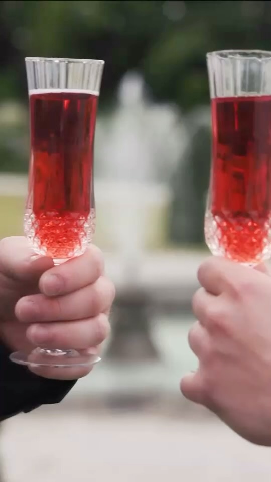 2025 kommt auch immer Näher. 🤩❤️
Bekanntlich gehen sind viele Fotoboxtermine beteits im Vorjahr ausgebucht.
Um dir dein Hochzeitsdatun zu sichern, muss man also immer schnell sein.
Denn heiraten tut man eben nur an einem Tag. 🥰
Lass deinen Tag mit zahlreichen Fotos unserer Fotobox verewigen. ❤️
#hochzeitsinspiration #hochzeit #weddingday #fotobox #fotoboxmieten #fotoboxhochzeit