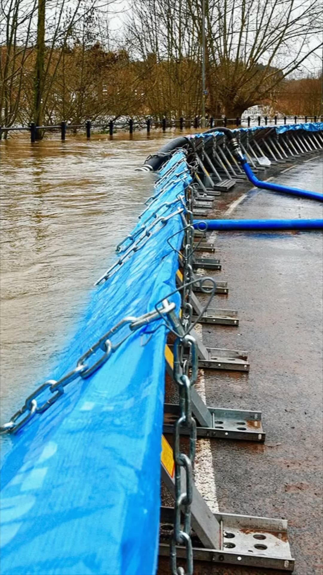 🚀Sichere deine Firma oder Gemeinde mit vogt tools!
Revolutionäre Hochwasserschutzlösungen für die Schweiz🧯
Entdecke die Zukunft des Hochwasserschutzes mit unseren E51 und P101 Erstinterventions-Flutsets! 💧 Diese innovativen Systeme sind schnell installiert, leicht zu transportieren und bieten maximalen Schutz für deine Firma oder Gemeinde. Sei bereit für den nächsten Starkregen – mit vogt tools bist du auf der sicheren Seite! 🌧️🔧
🌟
#VogtTools #Hochwasserschutz #Schweiz #E51 #P101 #Flutbarriere #Innovation #Nachhaltigkeit #Sicherheit #Gemeinde #Resilienz #Naturkatastrophen #Schutz #Transport #Installation #SchweizerQualität #Umweltschutz #Katastrophenschutz #Technologie #Schutzsystem #Ingenieurkunst #SchnellEinsatzbereit #Wasserschutz #Wasserwehr #feuerwehr #stopflood