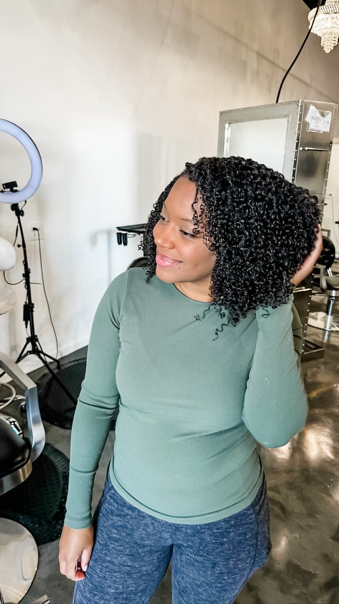 ✨ Say goodbye to frizz and hello to defined curls! ✨ Hair by Danielle. Schedule your Texture Method service today💁🏾♀️💫 #TextureMethod #CurlDefinition #NaturalHairCare #thetexturemethod