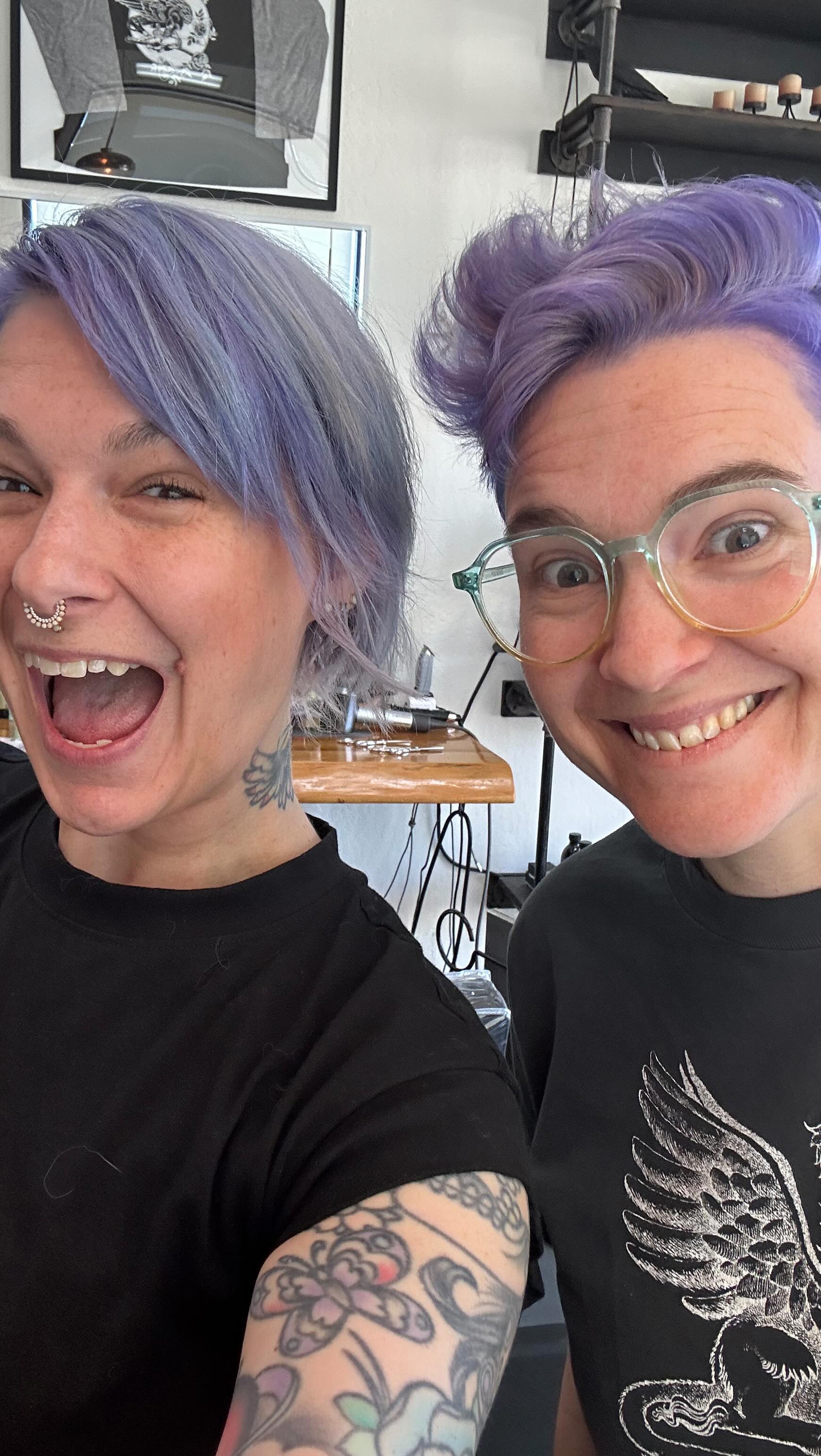 #lilac #periwinkle & #lavender vibes in the salon today! The perfect #pastel hue for spring ! 🪻💜
#solanoavenue #pastelhair #pulpriot #lilachair #lavenderhair #lilachair