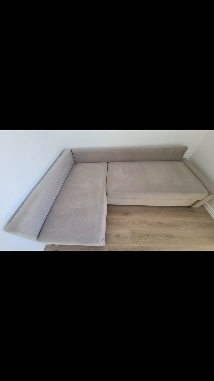 Vi tvättar inte enbart mattor utan även fåtöljer och soffor. För mer information ring 0704949246 eller skicka ett DM.
#flygandemattvätt #flygandemattanflygerhemtilldig #0704949246 #kostnadsfrihämtningochlämning #mattvätt #renmatta #soffa #rensoffa #kemtvätt