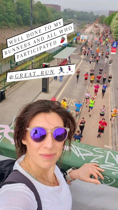Massive congratulations to all my runners who took part in the @great_run Bristol event today. 🥳🎊🎉🎖
With 10km and half marathon events both happening on this fine Sunday, I was able to have an awesome day out cheering them all on.
For most of my coached runners, their chosen distance was a real achievement having not taken part in such an event for many years or completing the distance for the very first time 🎖🎖🎖.....it really is such a great accomplishment and confidence builder for sustained fitness and more acrive fun 😃
This event is always an amazing day, whether running or supporting as I was today. I joined the mega cheer squat that I run with and enjoyed a dashing between the bridge and finish line to congratulate. 🎊
A solid effort from all and feeling proud seeing your hard work in action ❤️🏃🏻♀️🏃🏿♂️🎽 Well done. X