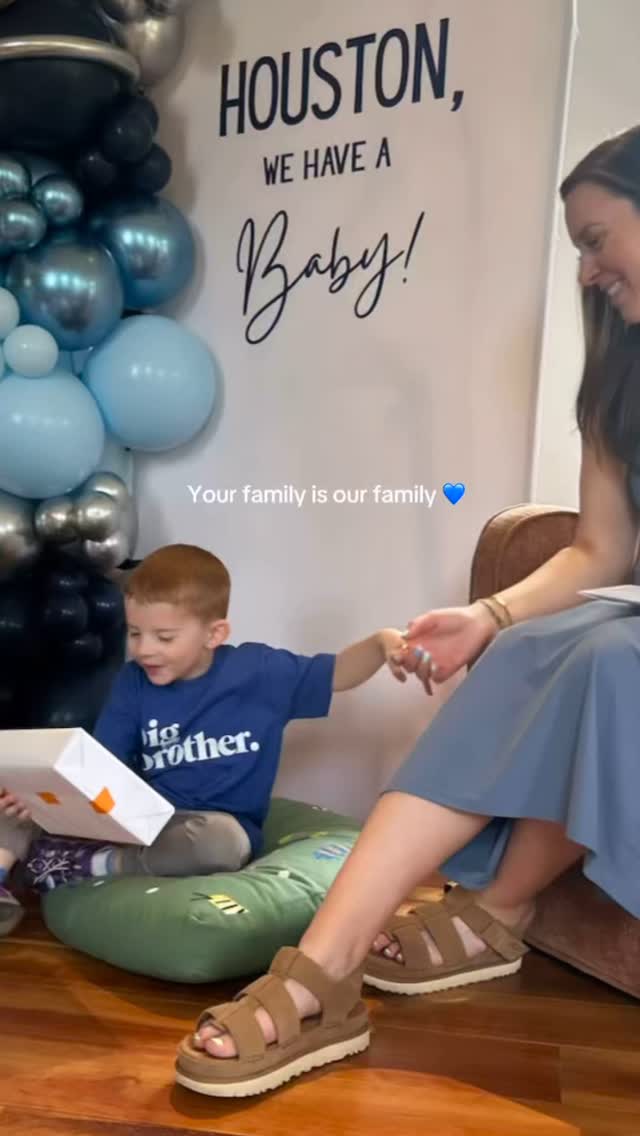 The best part of what we do is getting to celebrate kids and families every day, but it’s extra special when we get to be part of their big occasions, too. Congratulations to one of our favorite families in the whole world. We’re beyond excited to see your family grow and to be part of this beautiful day! 💙