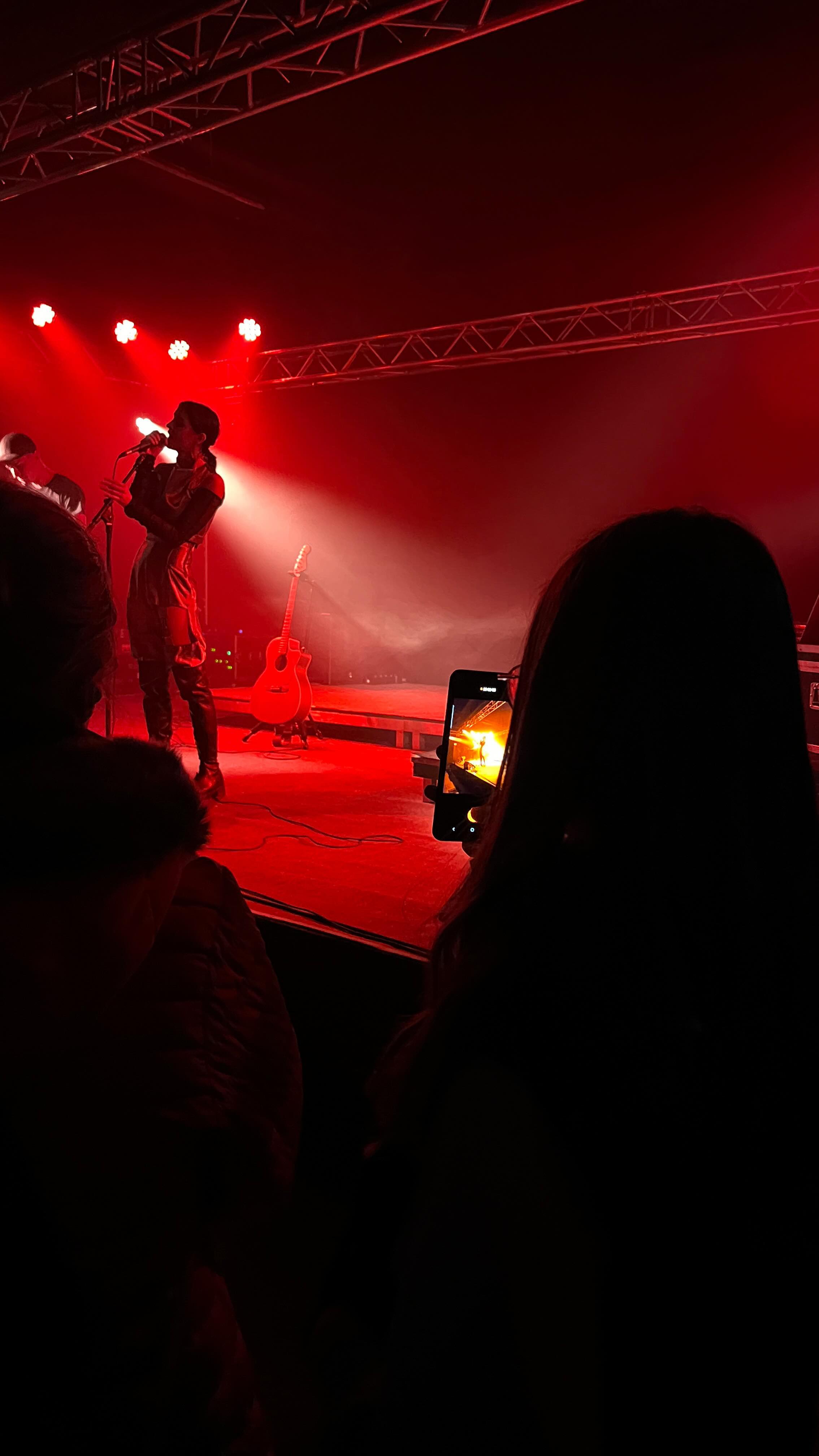 Dancing trough the night 🌙
with 🎶@mellacasata & @da_mawe ❤️🔥
#kulturvereingast #altefeuerwehrhallegallneukirchen