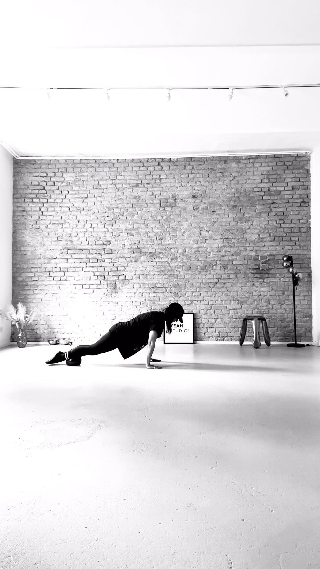 PUSH IT REAL GOOD! SINCE THE VERY BEGINNING OF YEAH STUDIO IN 2021 WE ARE KNOWN FOR STRONG TRAININGS AND BIG FUN. WE LOVE THE CHALLENGE AND GOING TROUGH IT WITH BIG SMILES. YEAH! AND YES BALANCE RULEZ SO OUR SIGNATURE MEDITATION AT THE END OF EVERY CLASS NURTURES OUR SPIRIT, OUR SOUL AND OUR BODY. #yeah #sweat #soul #spirit #smile #workout #fitnessmotivation