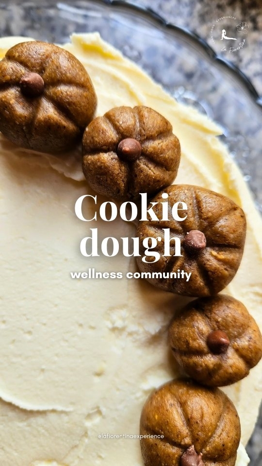 Zucche decorative o energy balls 🍪
senza cottura, realizzate con 2-3 ingredienti!
Perfette per guarnire dolci nella stagione più fredda, come la mia carrot cake o come snack energizzante.
Potete mangiare l'impasto direttamente dalla ciotola! 🤤 La ricetta sul mio blog, link nella bio ✨️
Ti abbraccio, Ele 🩷 #inspirariscopritivivi
♡
♡
♡
#senzalattosio #senzaglutine #vegan #energyballs #snackideas #cakesdecoration