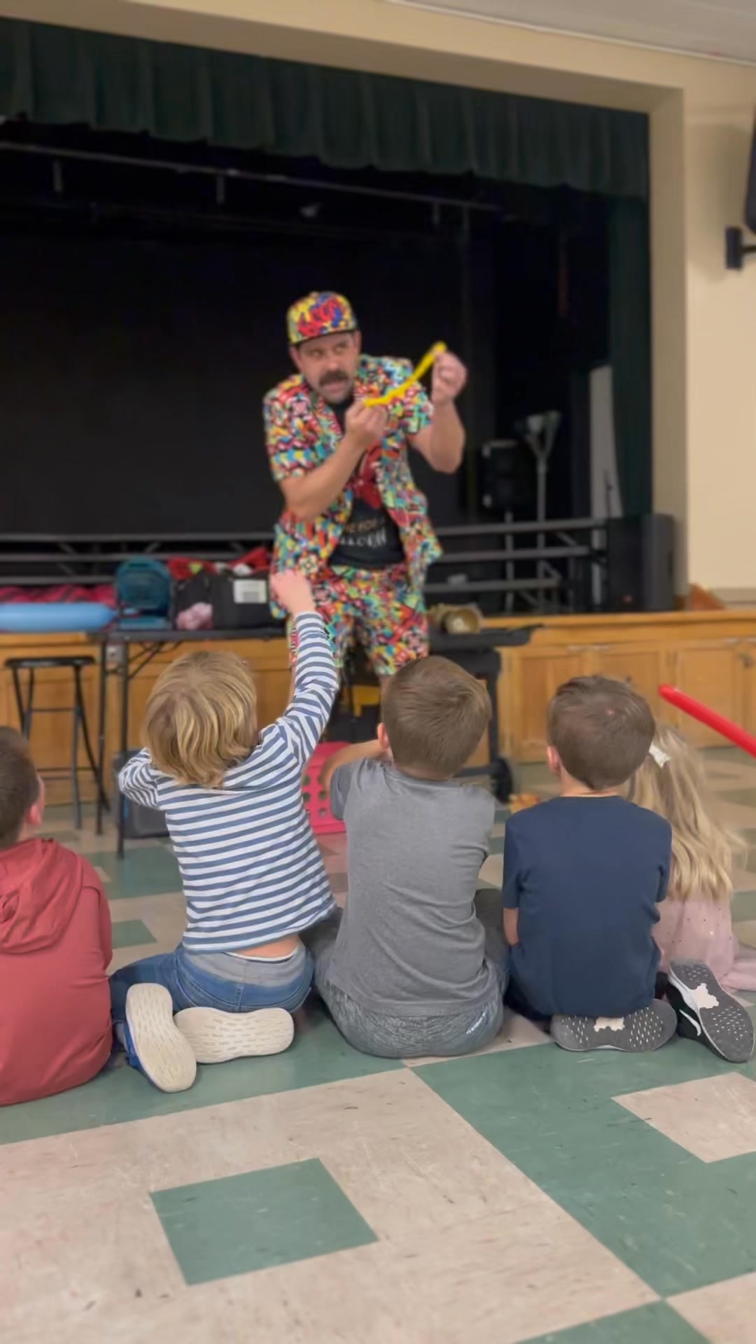 I have so
Much fun teaching kids, while making them laugh!
#blessed
#balloonartist #balloons🎈 #balloonart #Denverballoonguy #thedenverballoonguy #balloonshow #biethday #party #kidsactivities #interactive #educational #EducationalToys #educationaltoysforkids