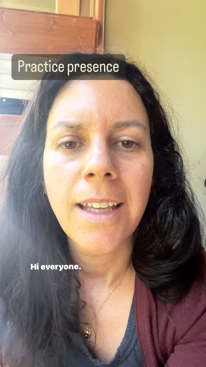 Meditative painting is a beautiful tool to practice presence and reconnect with your body. A class is coming up this Sunday if you are interested in joining. We will center our intention on our inner voice and how to express it in this world. ✨🦋. Link in my bio.