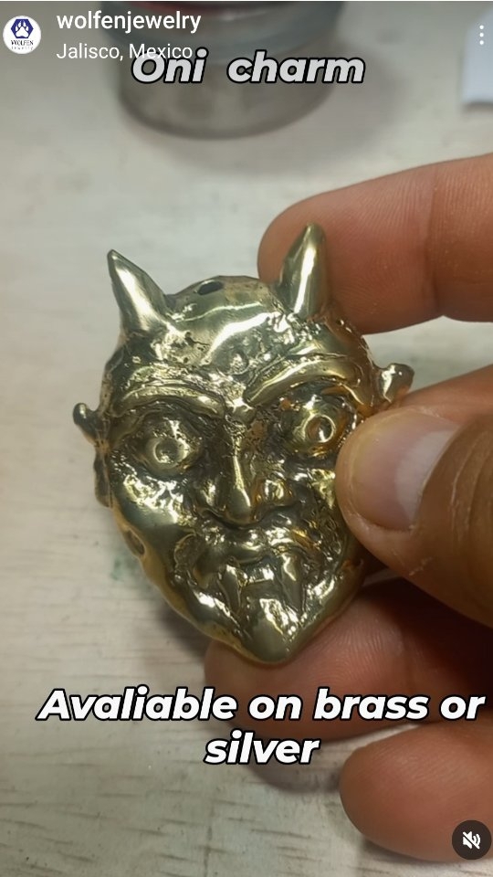 Oni charm, it is available in brass or silver. Send us a private message. If you want to get a copy, we ship internationally.
Dije de oni, esta disponible en latón o plata. Mande privado si desea una copia, mandamos internacional mente
#joyeriamexicana #jewerly #joyeria #oni #handmade #menjewelry #japan #viralvideos