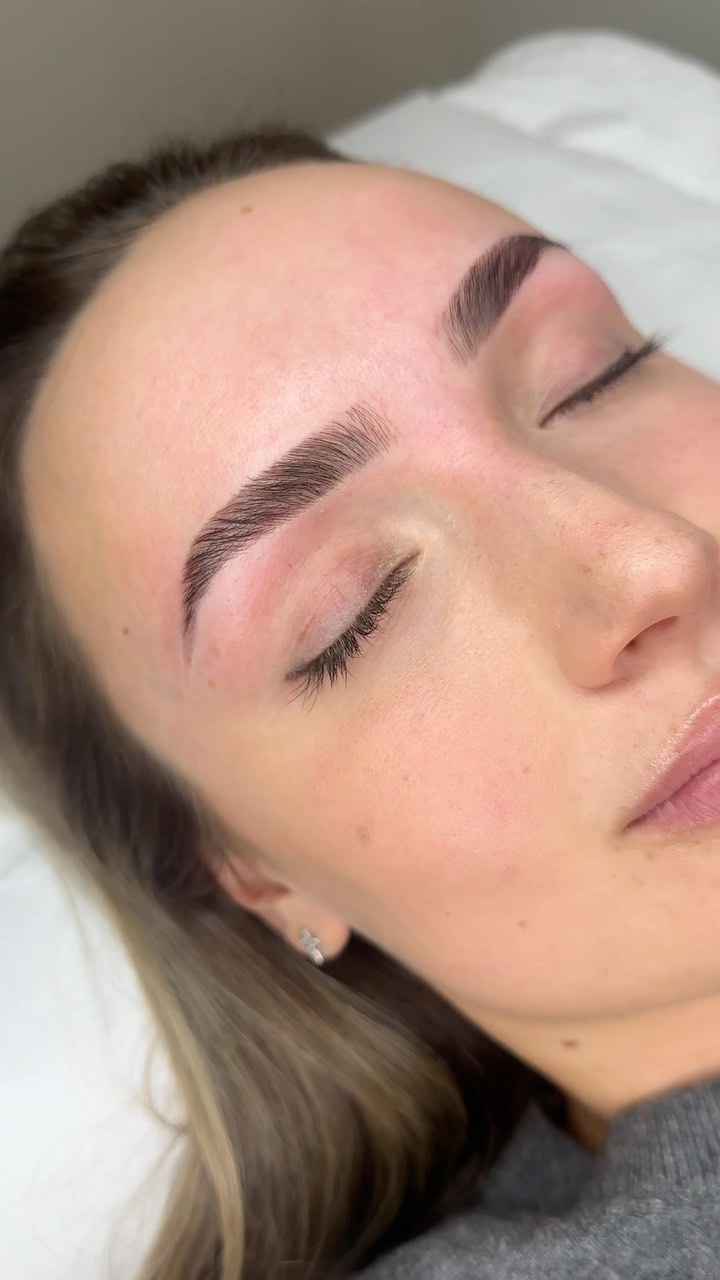 We guarantee you a PERFECT lamination!
Have you tried a BROW lamination before?
Comment below:
#brow #browlamination #browshaping #browgame #browartist