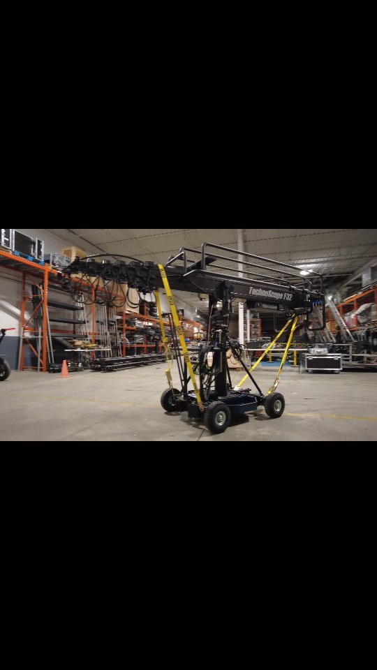 Unboxed and ready to go!
#griplife #setlife #broadcast #cameradept #cameraoperator #telescopic #carbonfiber #gripology #crane