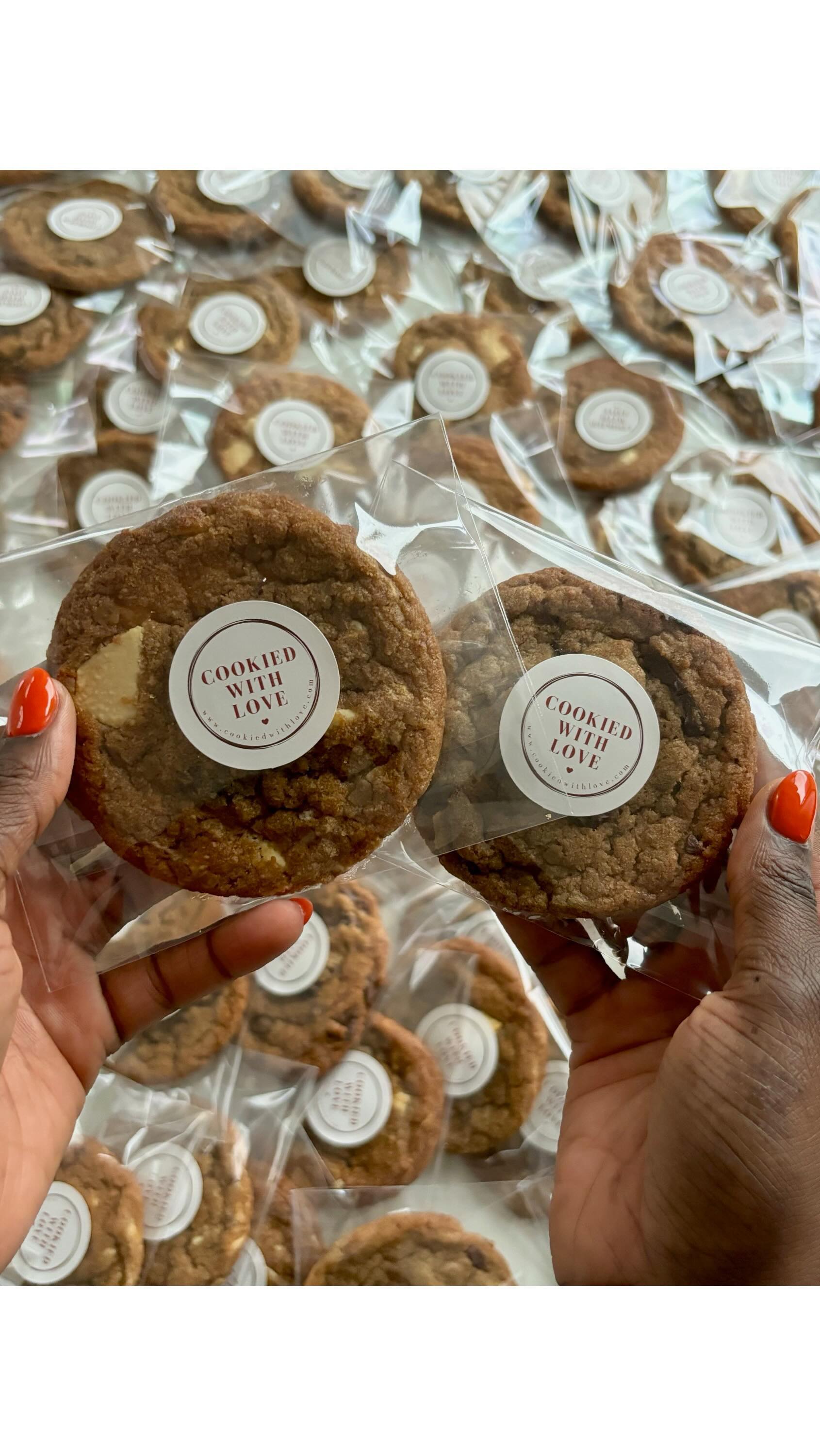 Throwback to just last month when we baked 120 cookies for a wedding order.
Don’t these individually wrapped cookies make the perfect wedding favor!? Because what better way to celebrate love than with cookies made with love? 😉🤍💒💕💍
#cookiedwithlove