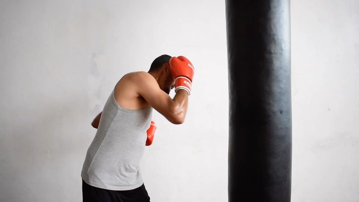 The benefits of Boxing training ๐ฅ explained by 7de Laans Dann-Jacques Mouton.
โข
โข
โข
#boxing #boxingtraining #gymtime #workout #fitness #gym #empowerment #gymcapetown #capetownfitness