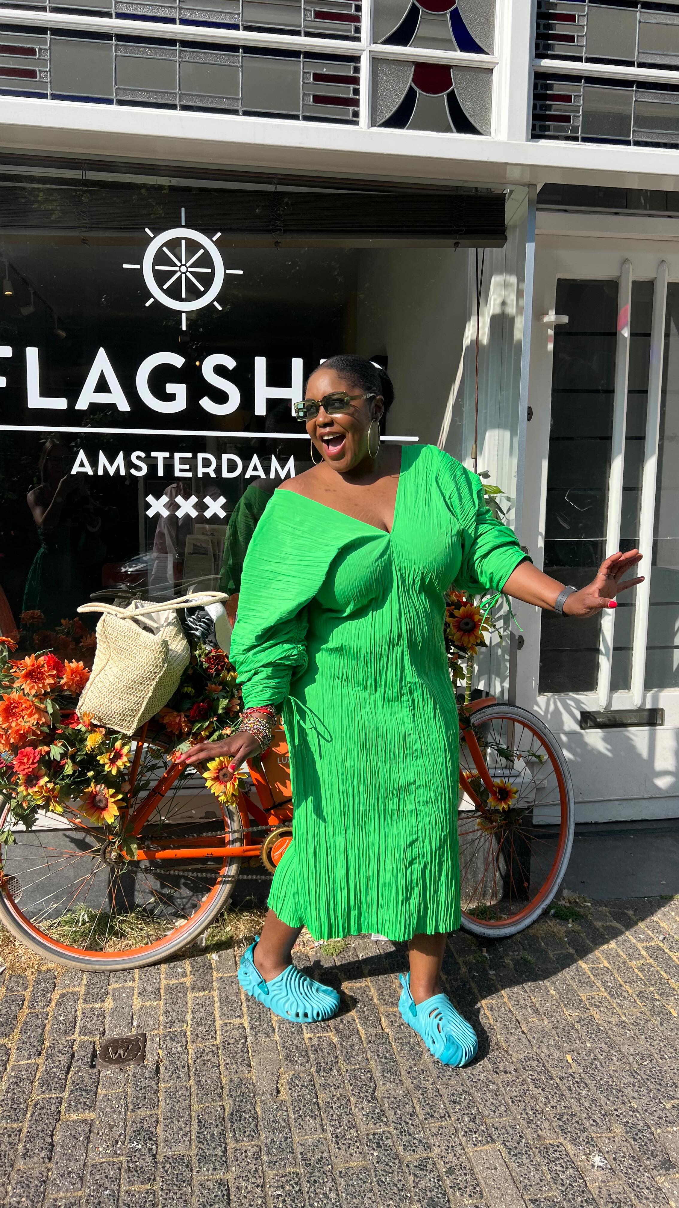 “We don’t remember days, we remember moments.” ~ Cesare Pavese
・・・
What can I say, Amsterdam really superseded my expectations. You all know I’m partial to a good beach holiday, but this city break was everything. What made it all the more special were the beautiful women that I met along the way. Thank you @camiss_afrique, @styledith, @m_23_xoxoxo and @jeckakoala for making my Dutch experience phenomenal. We looked out for each other, had lots of laughter and were just drama-free the whole time. I can’t wait to do this with you guys again. Love you all ❤️ & 🇳🇱!
・
・
#xoesje #wellness #lifestyle #quote #selfcare #selflove #turnbacktuesday #spoonie #mindset #lifestyleblogger #instagood #inspiration #travel #toptier #softlife #positivevibes #holiday #amsterdam #memories