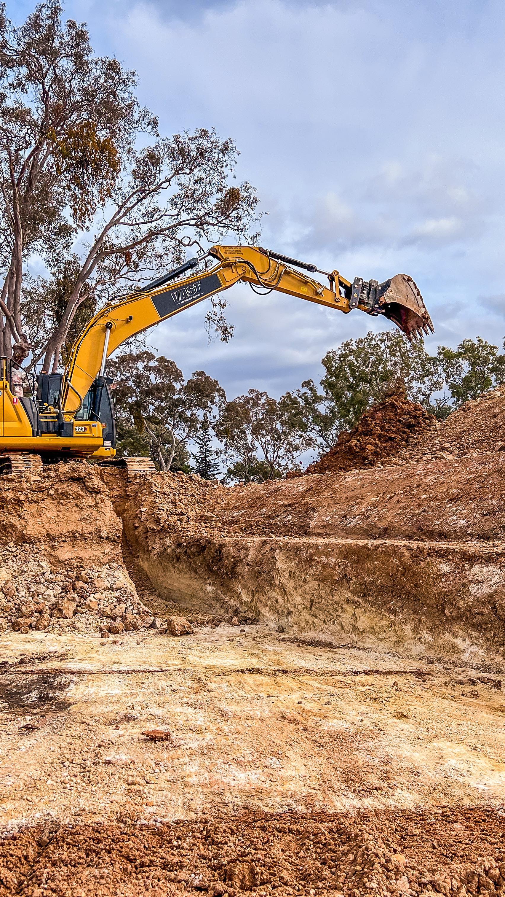 Some content from our subdivision project. We really don’t think there’s anything better than seeing this many cats on one site 🤩