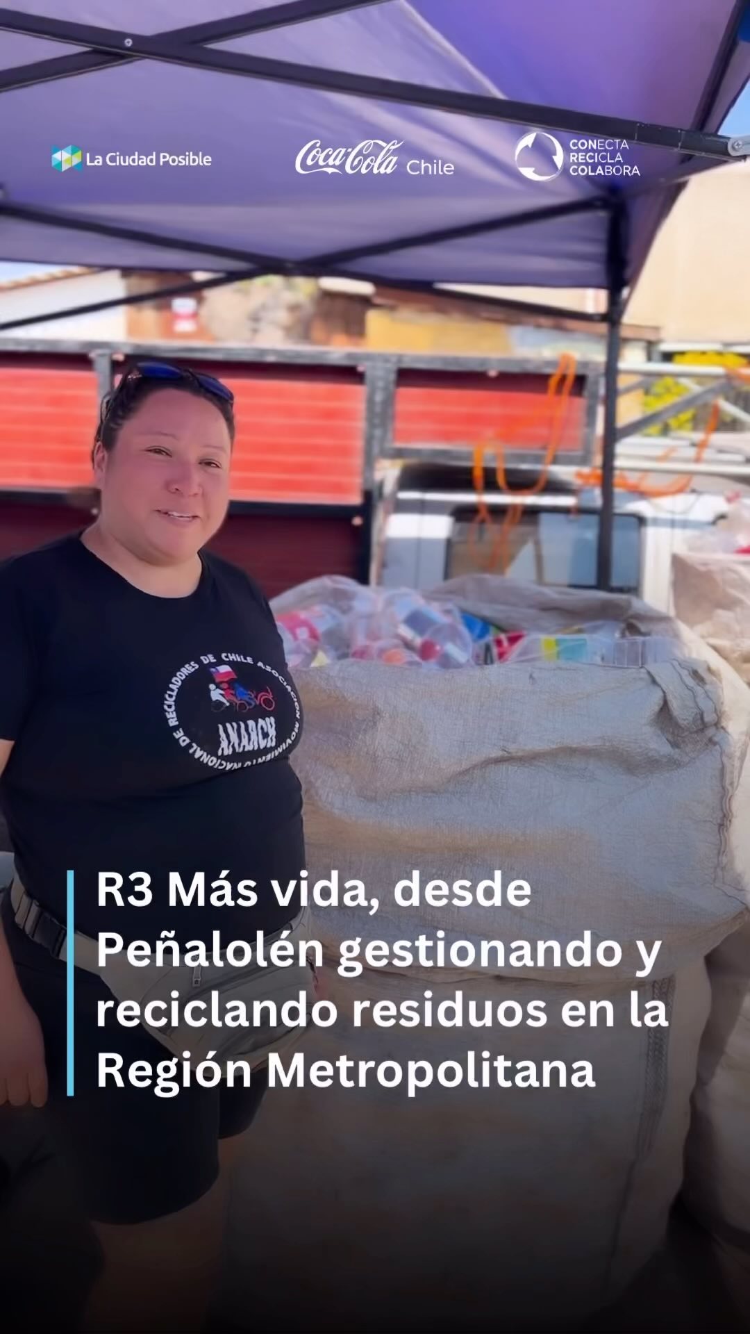 Una gran y necesaria labor! ♻️🌎💚
Desde el año 2020 que R3 más vida se dedica a la recolección, clasificación, compactación y transporte de residuos, entre otras muchas tareas que generan un gran impacto en las comunidades de la región metropolitana y también a la salud del medio ambiente.
El testimonio de Rayza Allendes lo obtuvimos en una visita técnica al centro en que continuamos regando una relación que lleva años entre La Ciudad Posible y el Centro R3 Más Vida. Hoy en día Rayza y todo el equipo de 3R Más Vida participan del programa Conecta Recicla y Colabora, en que en conjunto a las organizaciones vemos los desafíos que tiene la actividad en el corto y mediano plazo, y a través de diferentes acciones aportamos nuestro granito de arena para el cumplimiento de las metas propuestas por el gestor.
Les enviamos un gran abrazo a todos y todas quienes trabajan día a día en la gestión de residuos a lo largo y ancho de Chile.
Esperamos que hayan tenido un hermoso fin de semana y los motivamos a seguir con las mejores energías en esta linda actividad que le da un necesario respiro al
planeta 💚🌎♻️