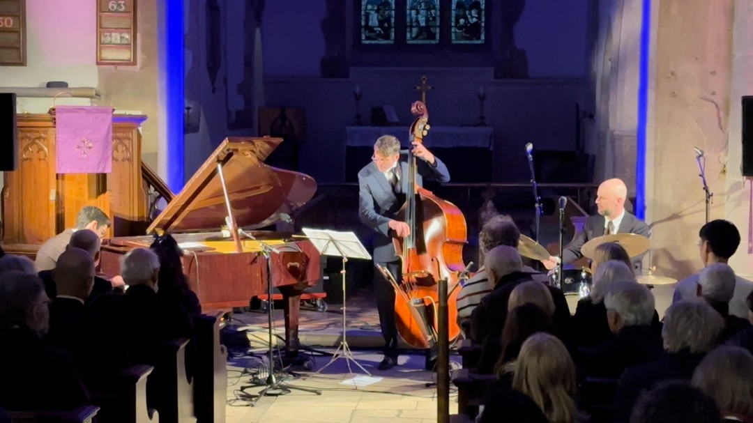 Short clip from our sold out show at St. Giles in Oxford. We had a great time playing the Gershwin album live for the first time. Tour continues next month. 🎥 David Carugo.