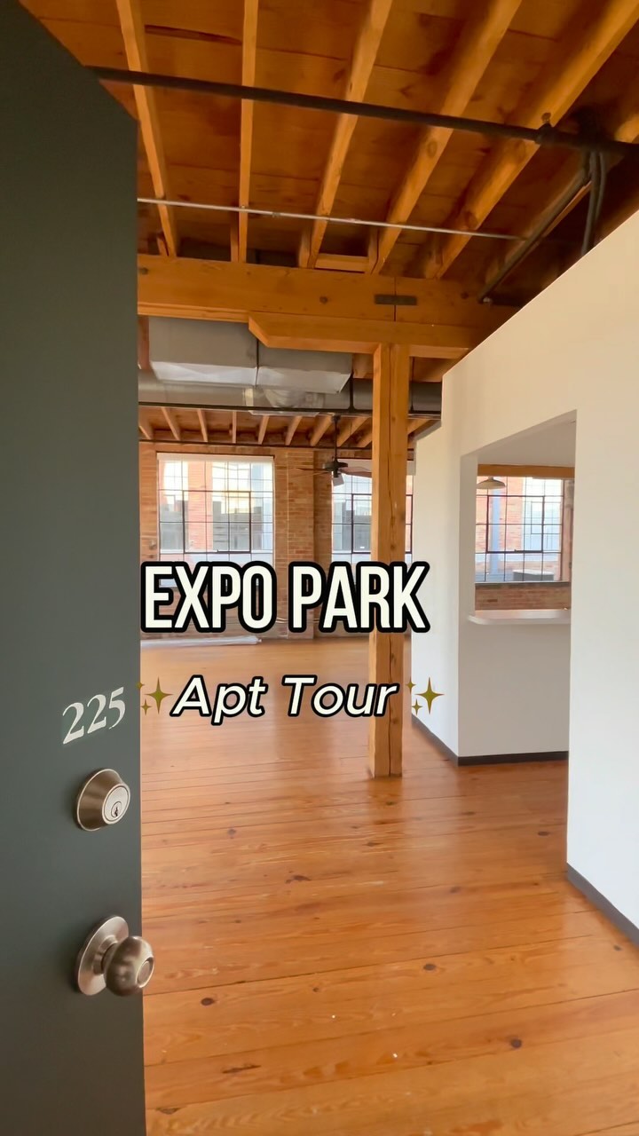 🌳Expo Park🌳 $2,200 • 1 bed/1 bath • 1,124 sq ft
✨ Located in the heart of Dallas, this beautiful industrial-style top-floor apartment is the perfect blend of comfort and urban living.
AMENITIES
👟 Gym
🐶 Dog Park
🏊 Pool
🚗 Garage Parking
🎡 Easy Access to Fairgrounds
#dallastx #dallas #dallastexas #txapartments #dallasapartments #dallastxapartments #apartmenttour #apttour #expo #expopark #expoparkdallas #expoparkdostrict #loftapartments #apartmenttour #apttour #dallasapartmenttour #dallaslocators